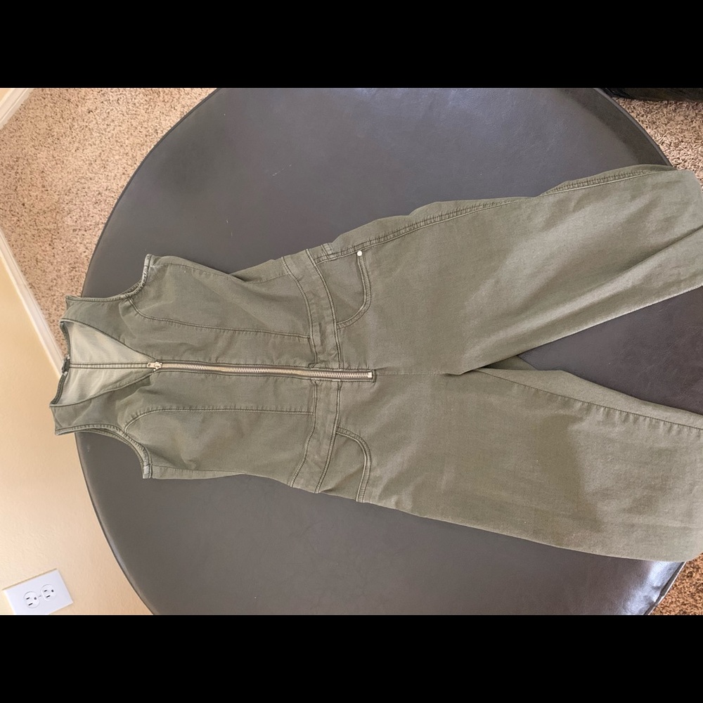 Guess super tight jumpsuit - Picture 3 of 6